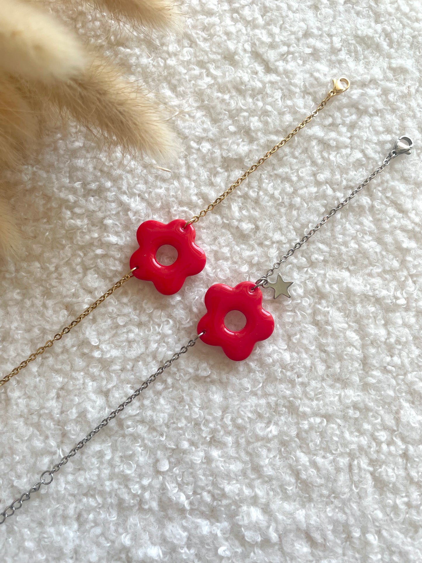 Bracelet chaîne fleur rouge