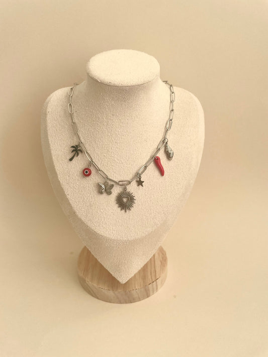 Collier rouge