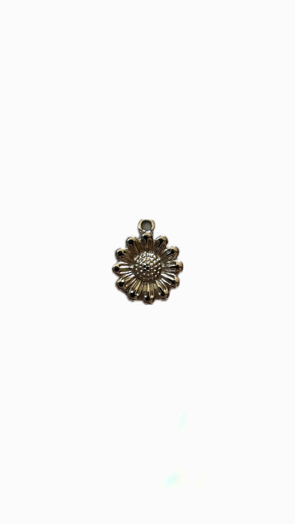 15- Charm Marguerite
